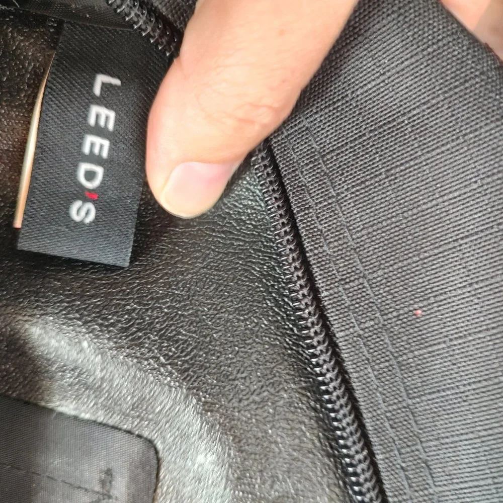 Bose Leed's Messenger Laptop Bag